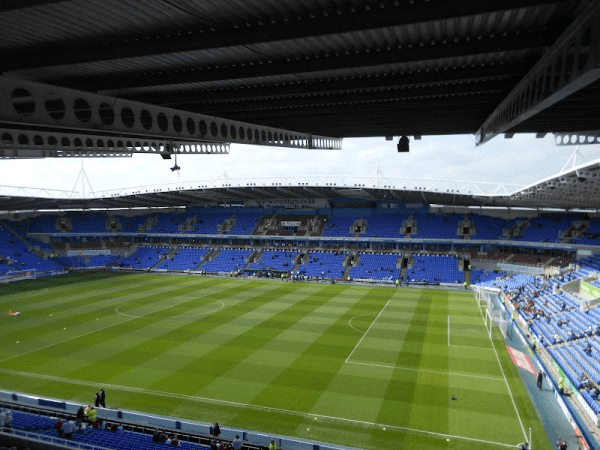 Select Car Leasing Stadium, home stadium of Reading