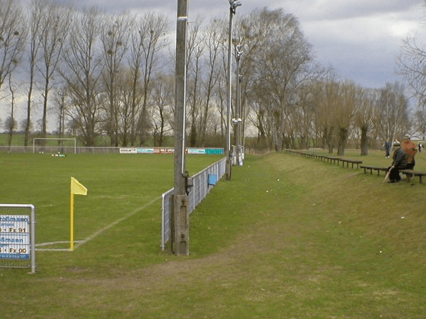 Sport- & Gemeindezentrum Altlüdersdorf, home stadium of Altlüdersdorf