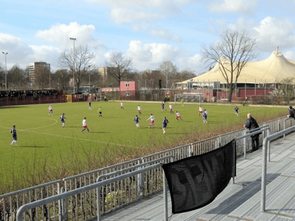 Paul-Hauenschild-Plätze 10, home stadium of Hamburger SV U19