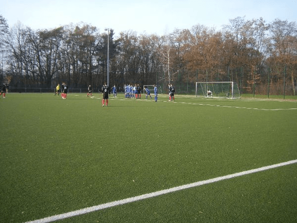 Poloplatz Kunstrasen, home stadium of Frohnauer