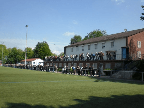 Bezirkssportanlage am Wasserturm, home stadium of DJK Adler Union Essen-Frintrop