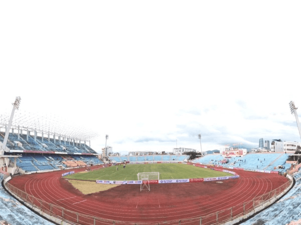 Sân vận động Chi Lăng (Chi Lang Stadium), home stadium of Đà Nẵng II