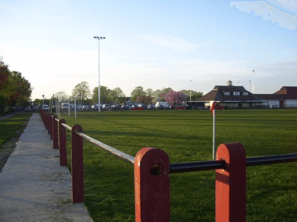 Bedfont Sports Recreation Ground, home stadium of Bedfont Sports