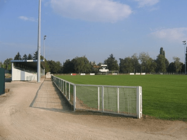 Terrain Jean-Pierre Adams, home stadium of FC Chalon
