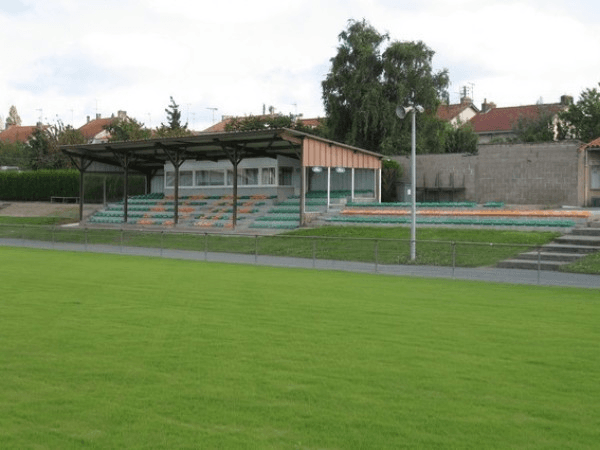 Stade de Saint-André-d'Ornay, home stadium of La Roche VF