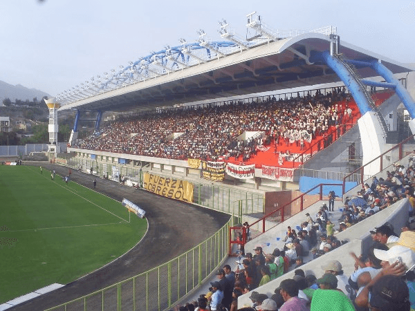Estadio 25 de Noviembre, home stadium of UCV Moquegua