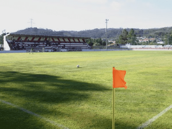 Estádio Alferes Pinto Ribeiro, home stadium of Neves