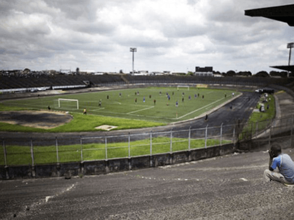 Stade de la Réunification, home stadium of Avion Academy