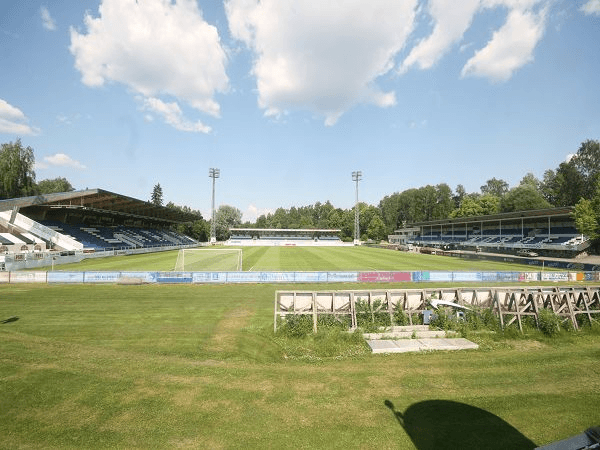Tehtaan kenttä, home stadium of Haka