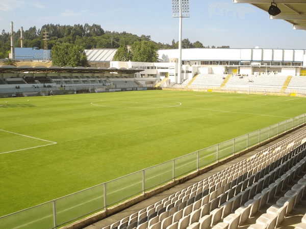 Parque Desportivo Comendador Joaquim de Almeida Freitas, home stadium of Moreirense