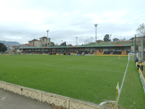 Estadio La Florida, home stadium of Club Portugalete