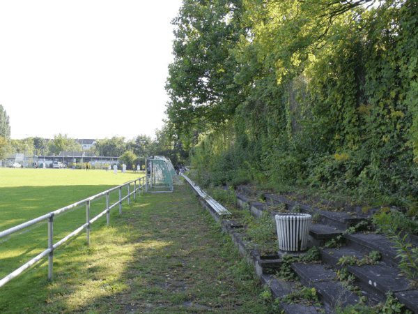 Platz an der Rathausstraße, home stadium of Blau-Weiß 90 Berlin